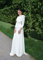 Lilinoe Minimalist Modest Wedding Gown